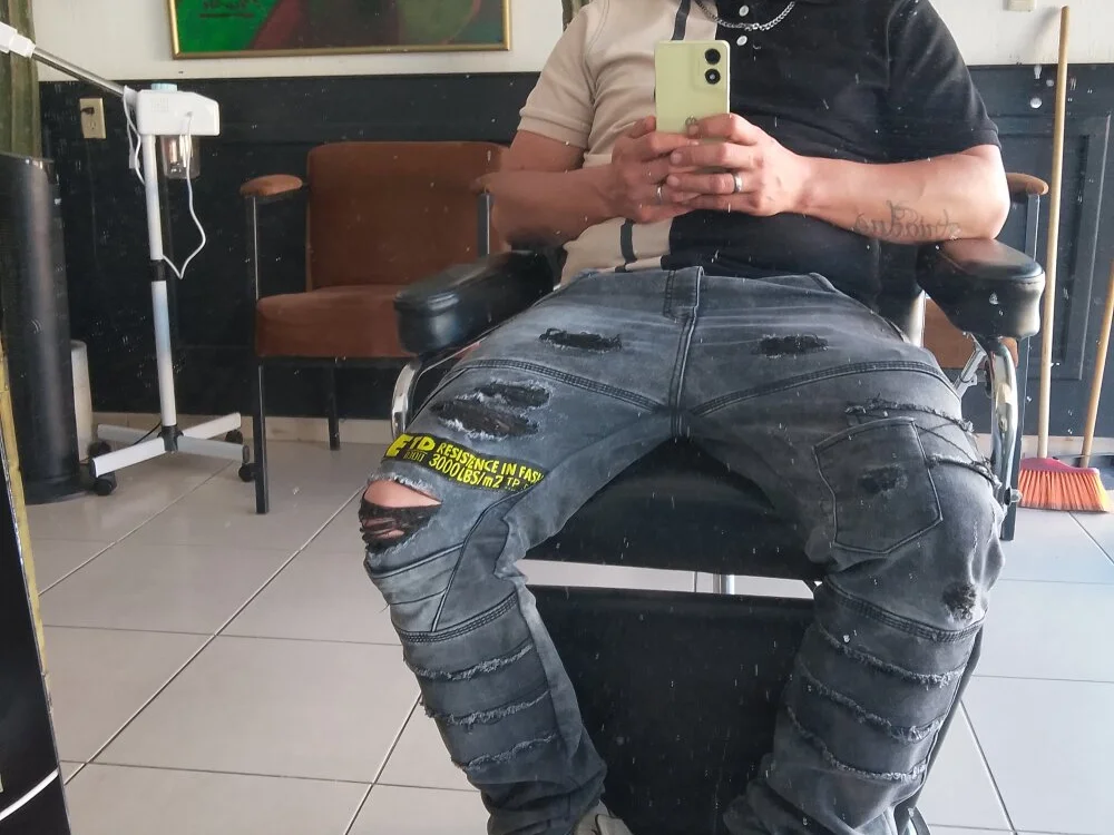 Espanqkin Offline XXX chat