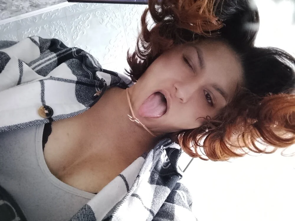 Jakqloi: офлайн-секс-чат