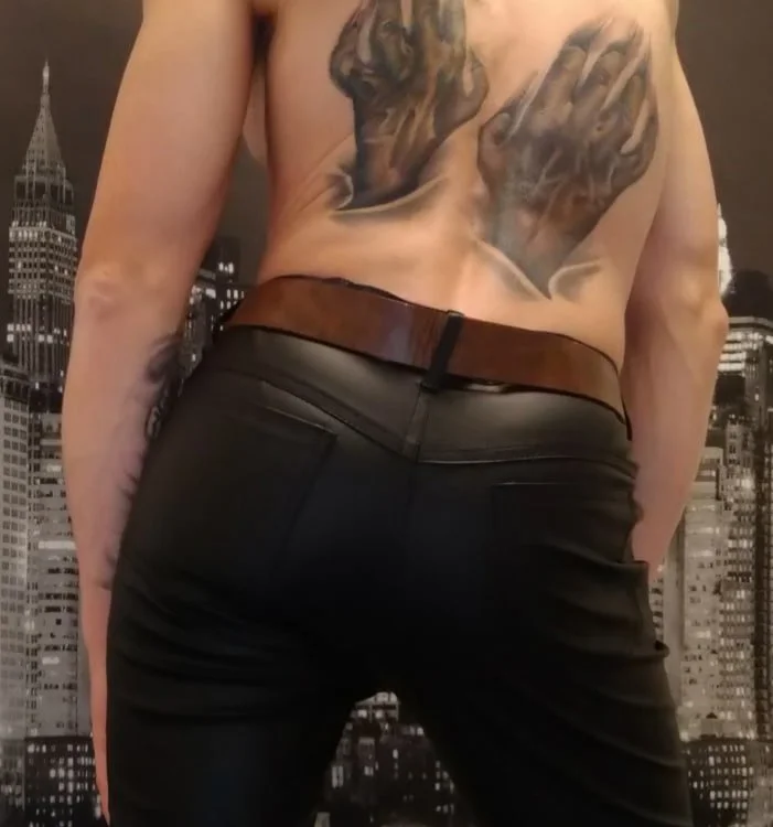 Offline chatovací místnost ButerflyCum69