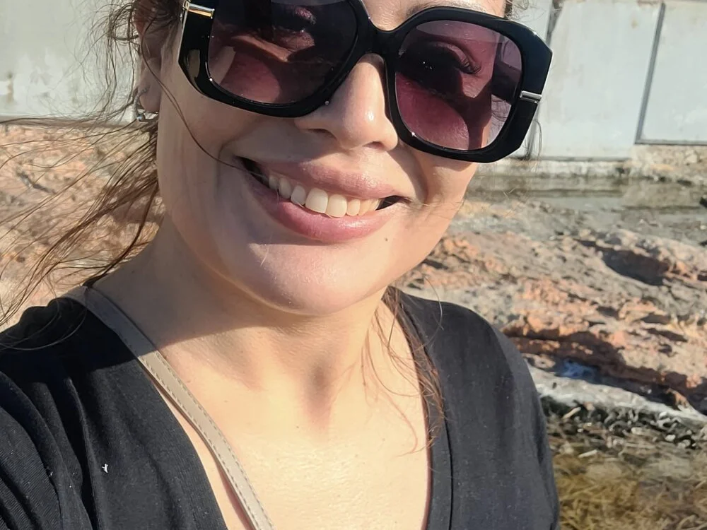 Leroy_Luna's Offline XXX Chat