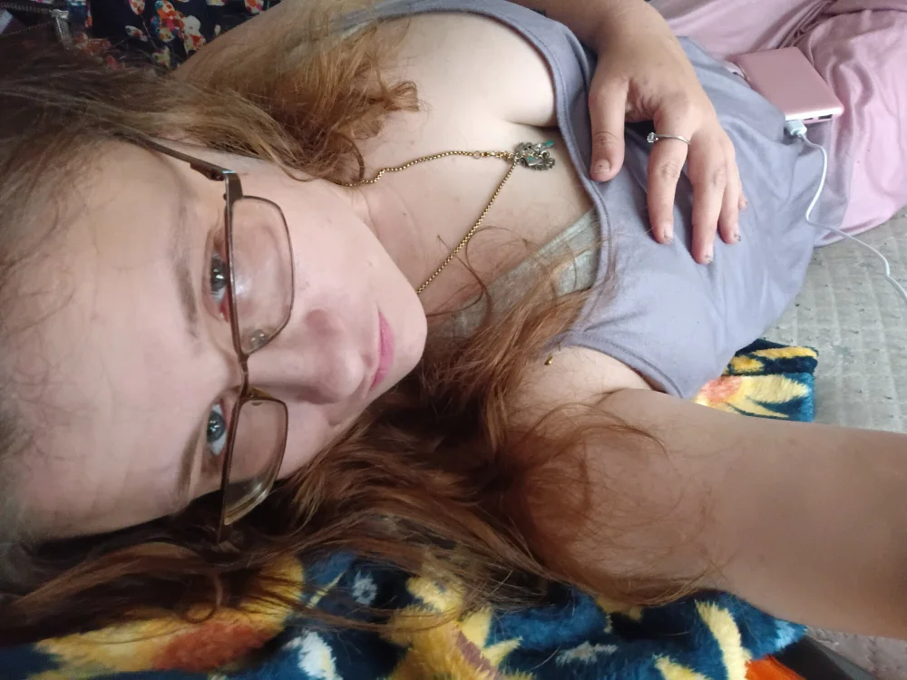 junette21's Offline XXX Chat