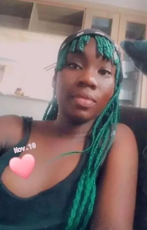 AssmaticSandy's Offline Chat Room