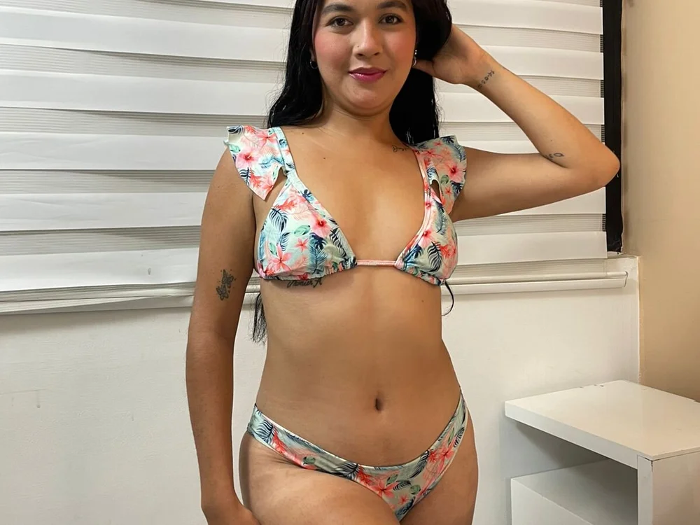 Amy__stars Offline XXX-chat