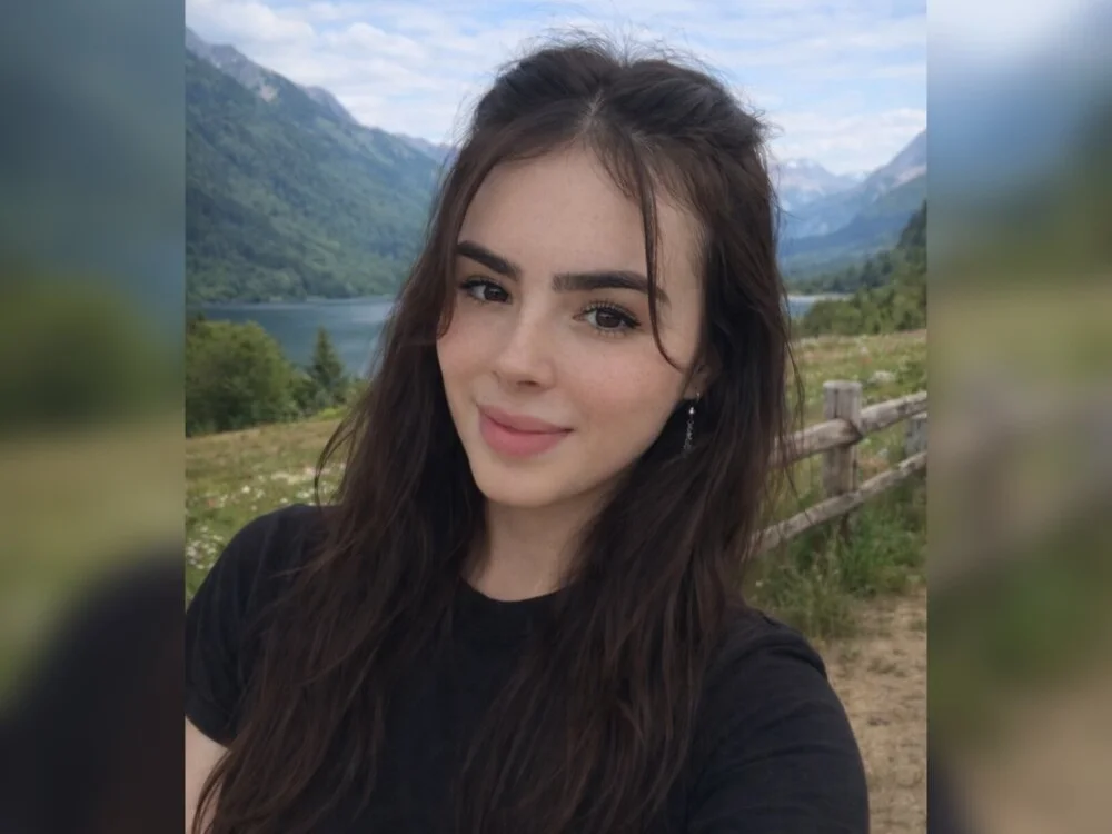 ChloeeCoxx – Offline XXX chat