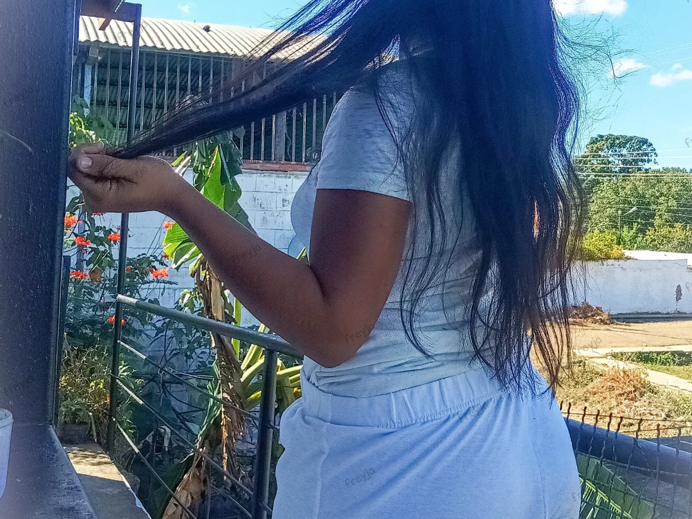 GoddessSweetDom's Offline XXX Chat