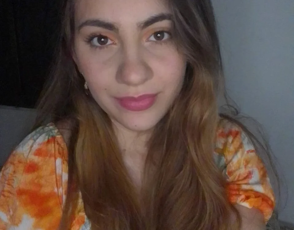 Afrodita_fer's Offline Chat Room