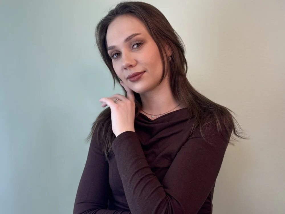 RoseliaLocatelli 離線 XXX 聊天