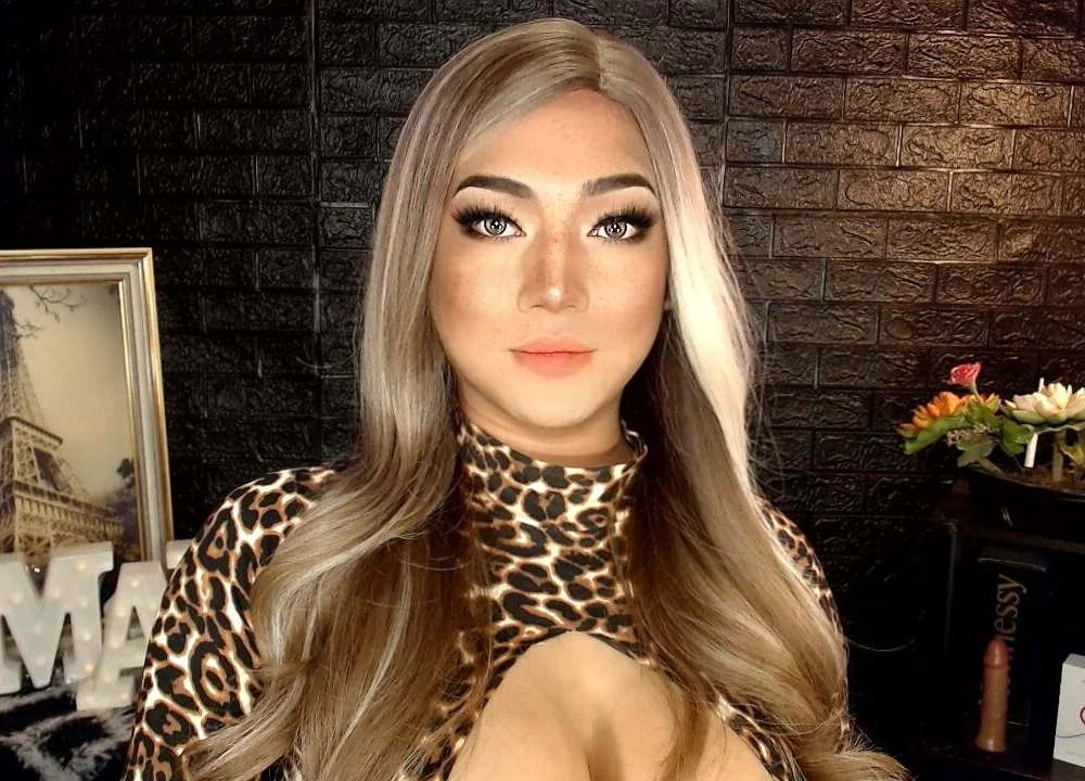 SarahAmber's Offline Chat Room