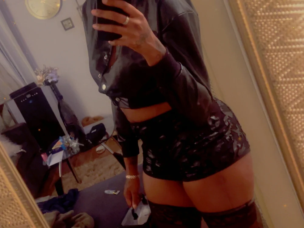 Prettysexywet offline chatrum