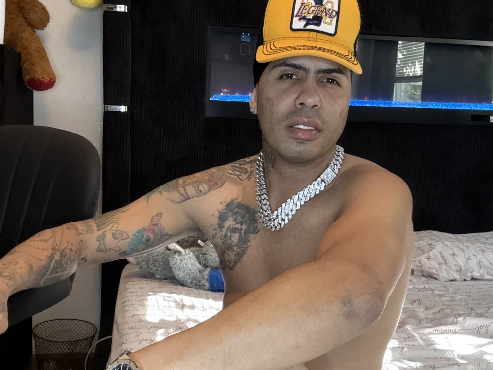 Offline chatovací místnost Adriel-papi-12