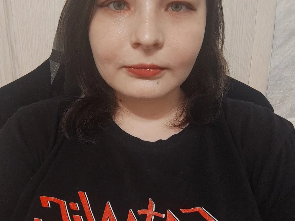 Rikakaway's Offline Chat Room