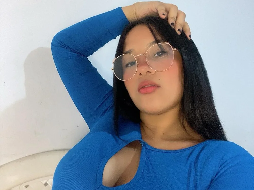 IsaJoness' Offline Chat Room