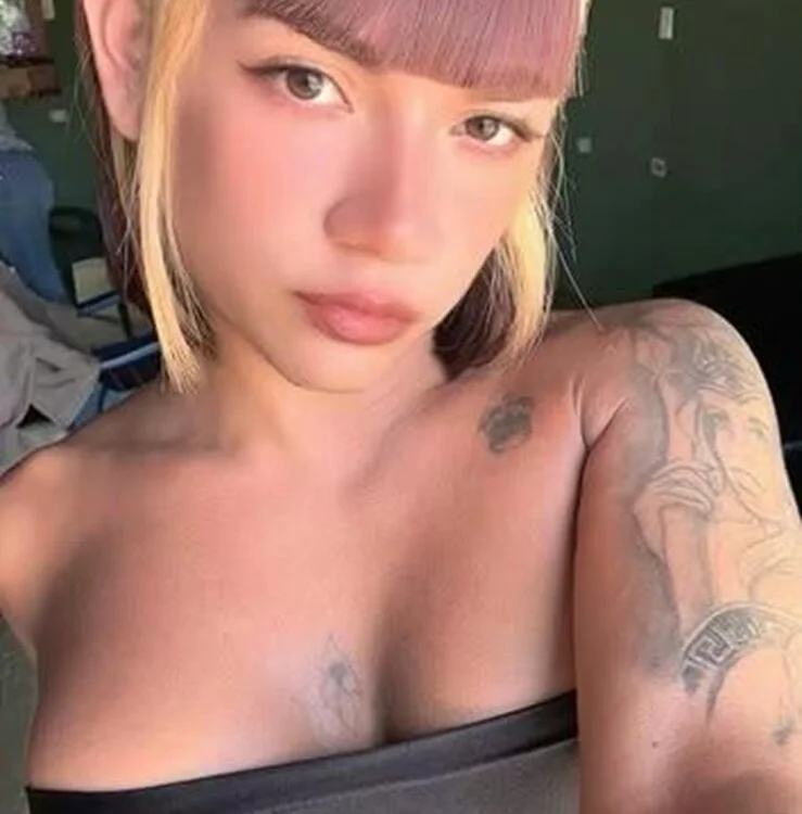 Chat +18 off-line de dollx_sweetxx