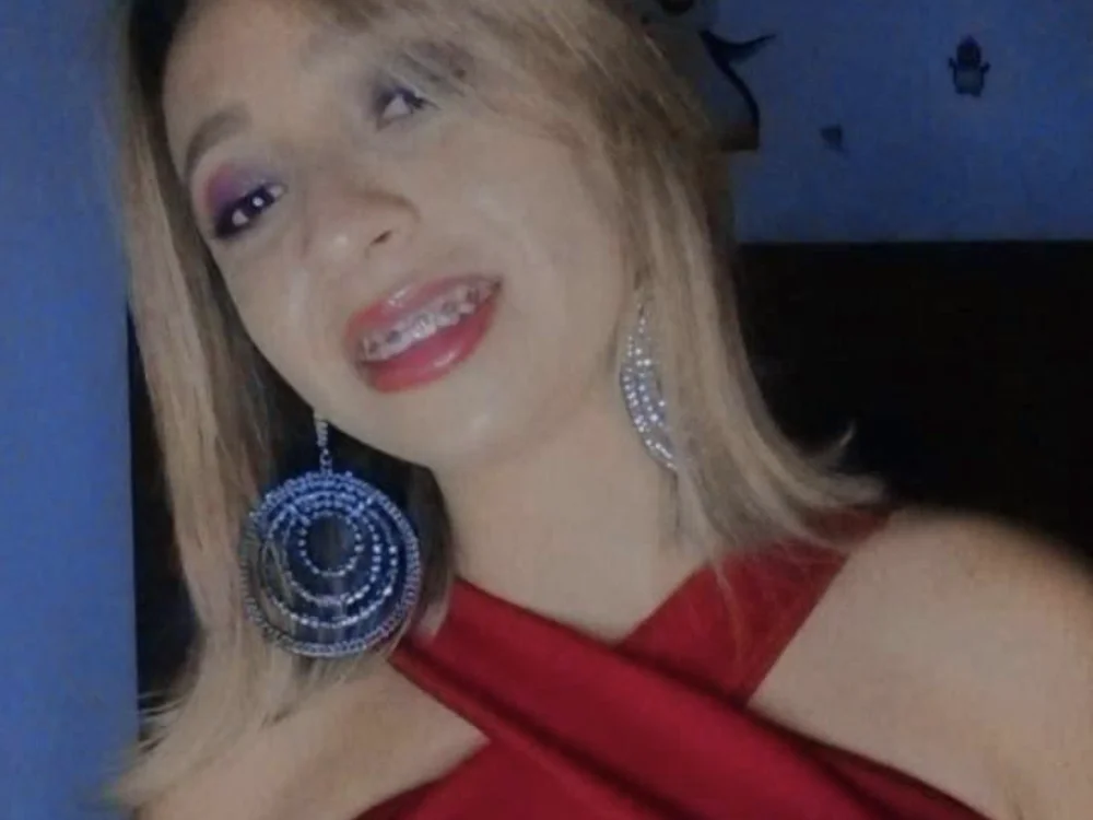 bialinda12's Offline XXX Chat