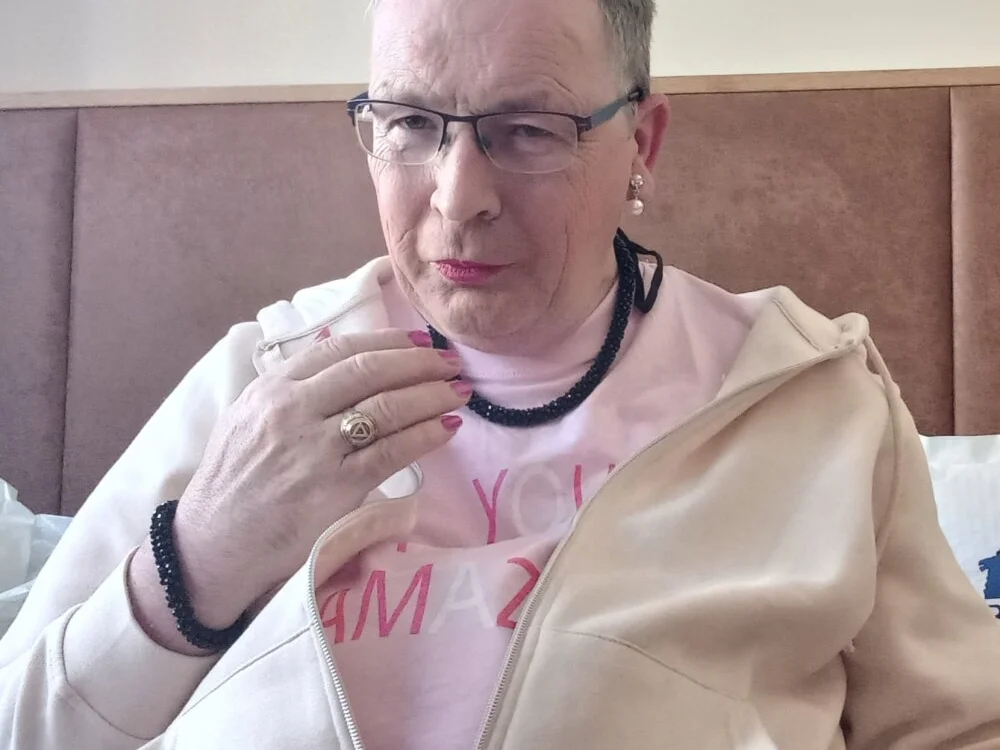 tsantoni Obrolan XXX Offline