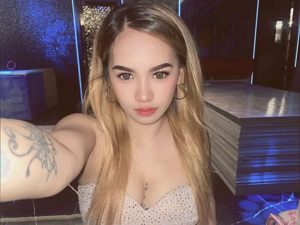 Ur_diamond69 offline chatrum