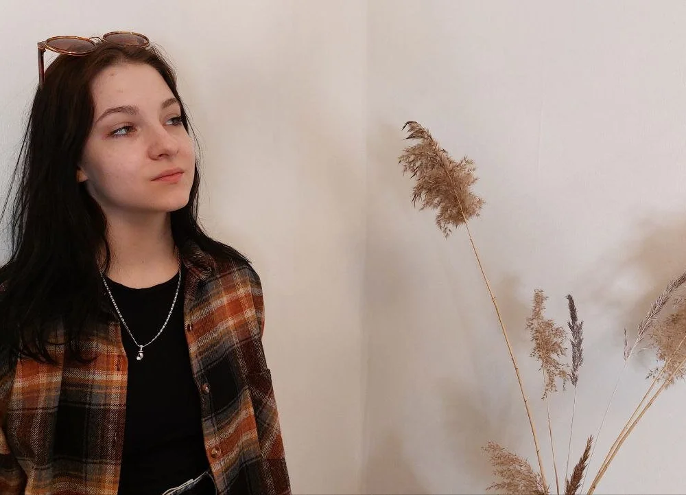 Yoursr_Katrin_'s Offline Chat Room