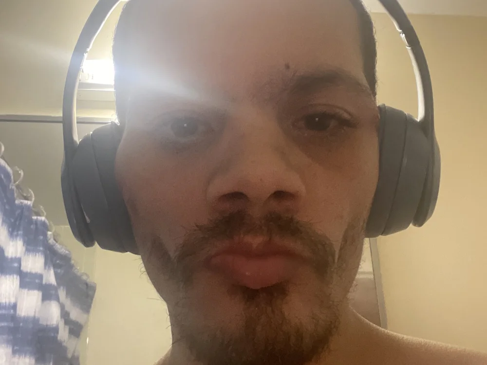 BxCock32's Offline Chat Room