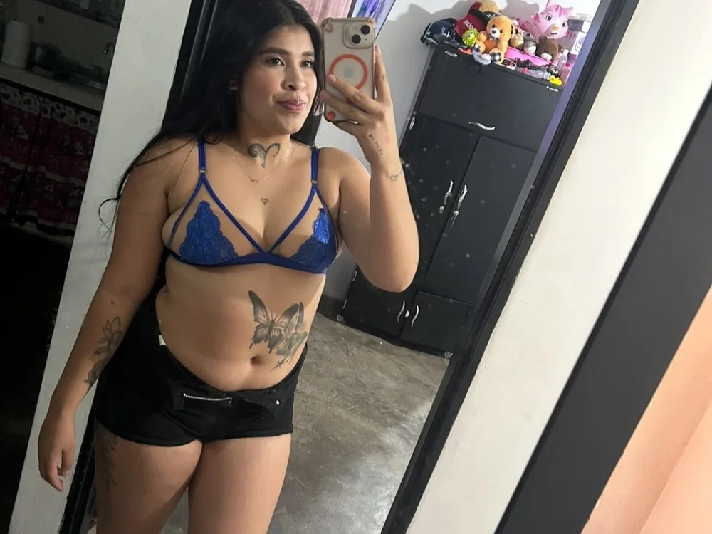 Hanna_Ryan_20's Offline XXX Chat