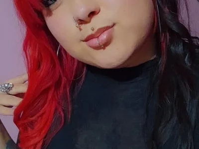 Latina_Curvy2 - Girl 