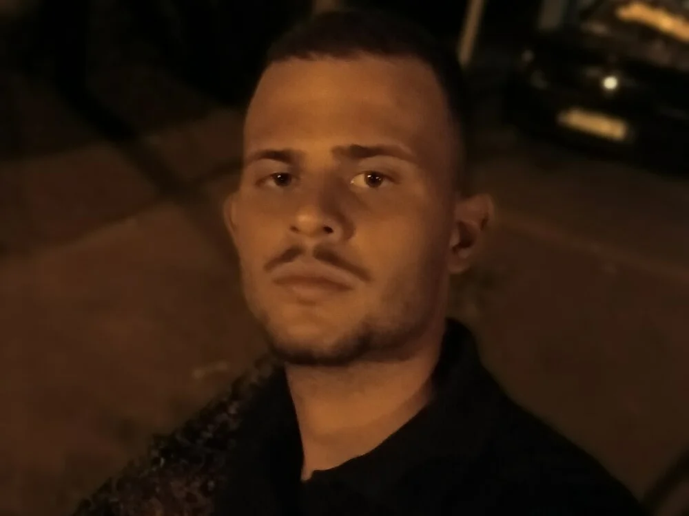 Matheuszinho5 offline XXX-chat