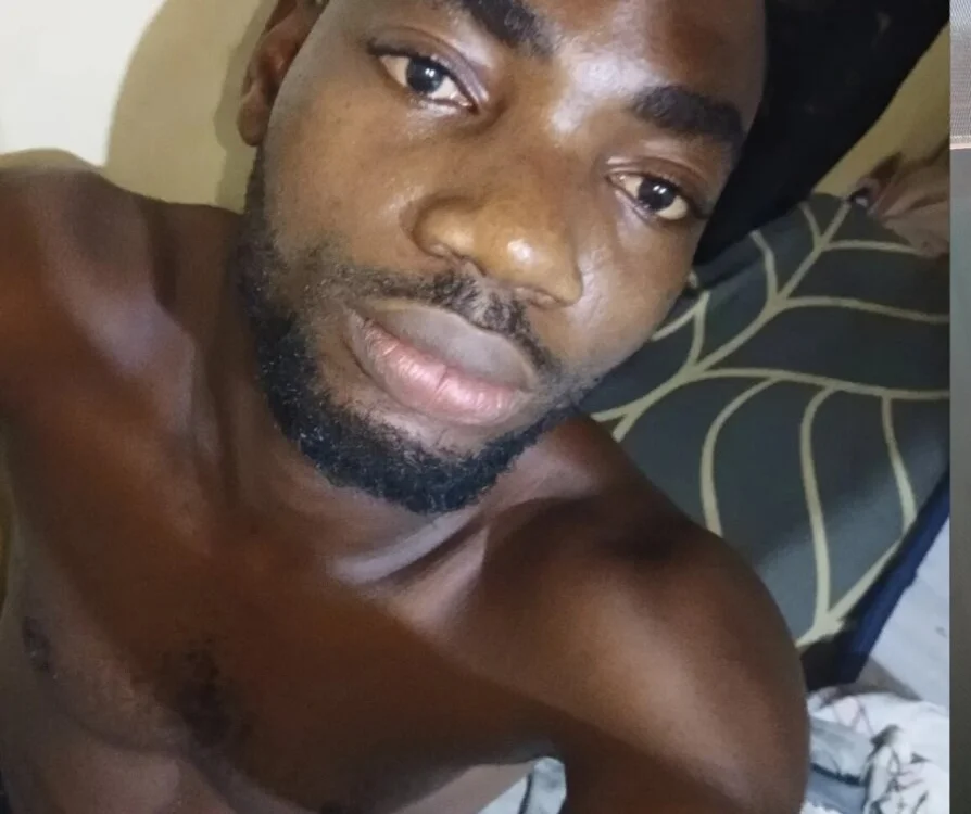 q2se4fg's Offline XXX Chat