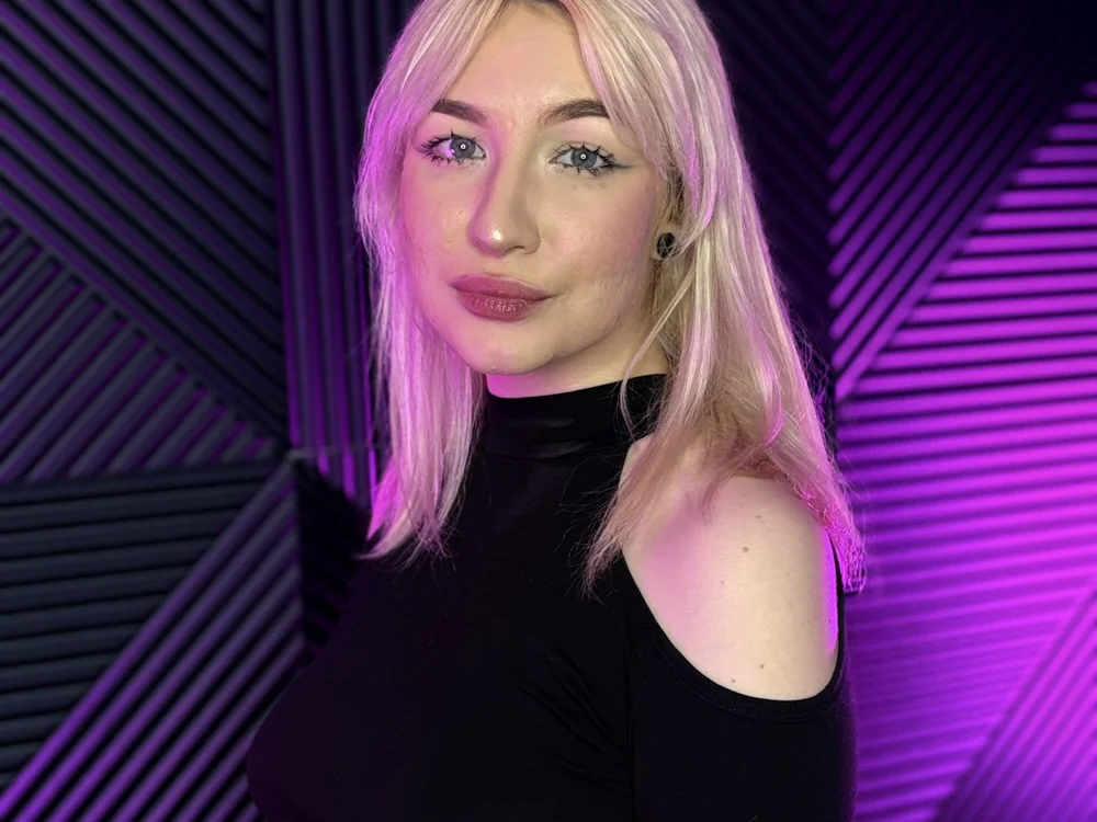 EdaAlliston's Offline Chat Room