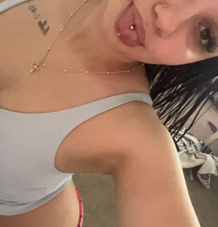 ErikaLuvX cover photo