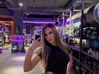 babykadrain's webcam live show