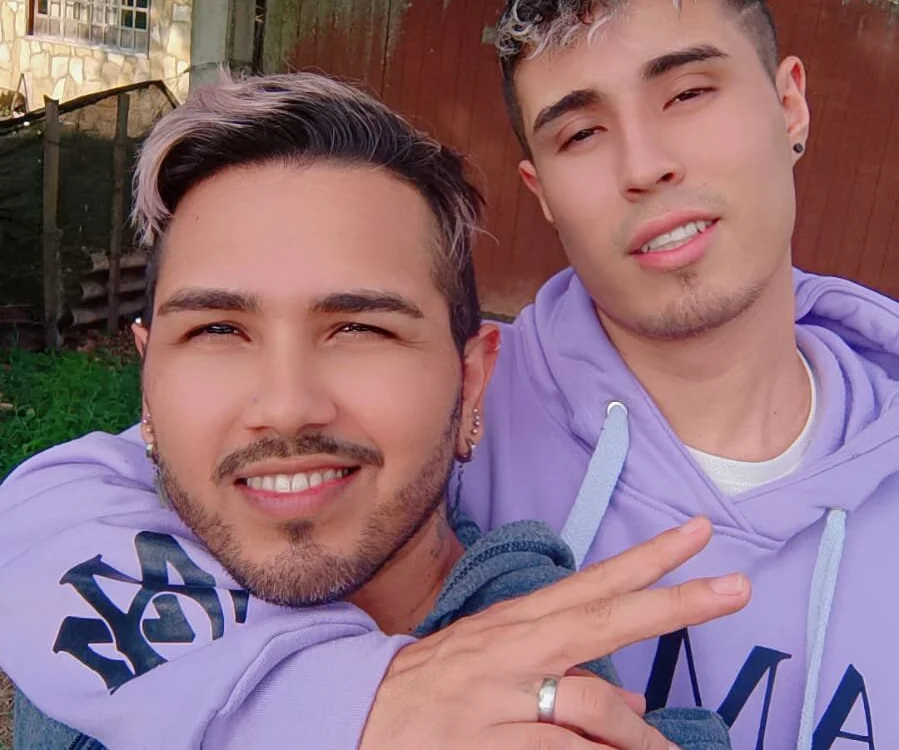 Crazy_Boyss_ Offline XXX-Chat