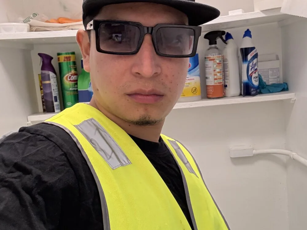 felipe_caicedohub offline XXX-chat