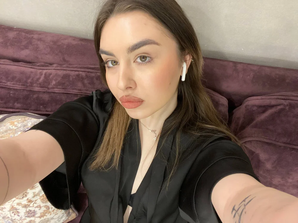 EvaMilluer's Offline Chat Room
