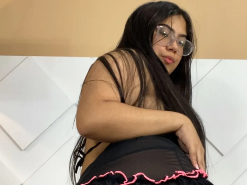 Daddyfavouritegirl's Offline XXX Chat