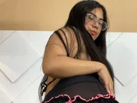 Daddyfavouritegirl's Offline Chat Room