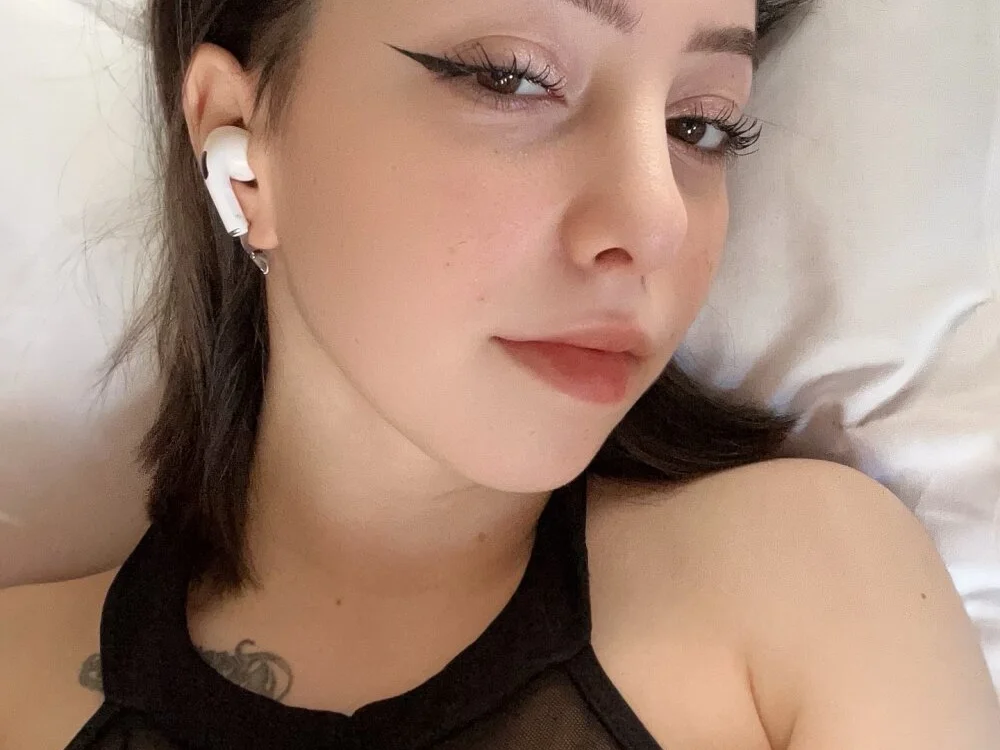 Anoraaa8A Offline XXX-chat