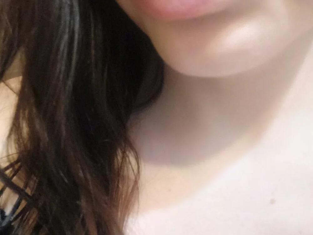 AlisaLowq অফলাইন XXX চ্যাট