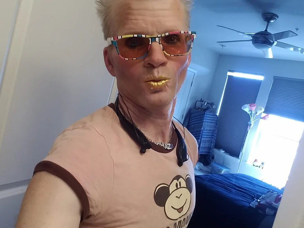 DJChazzyB offline chatrum