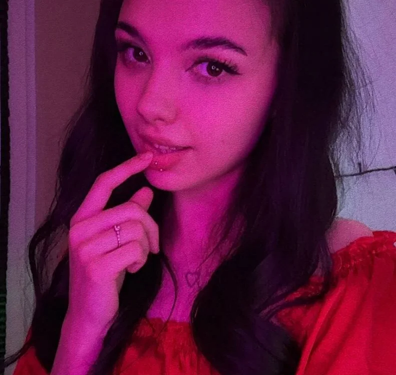 HanaMantanaDell's Offline XXX Chat