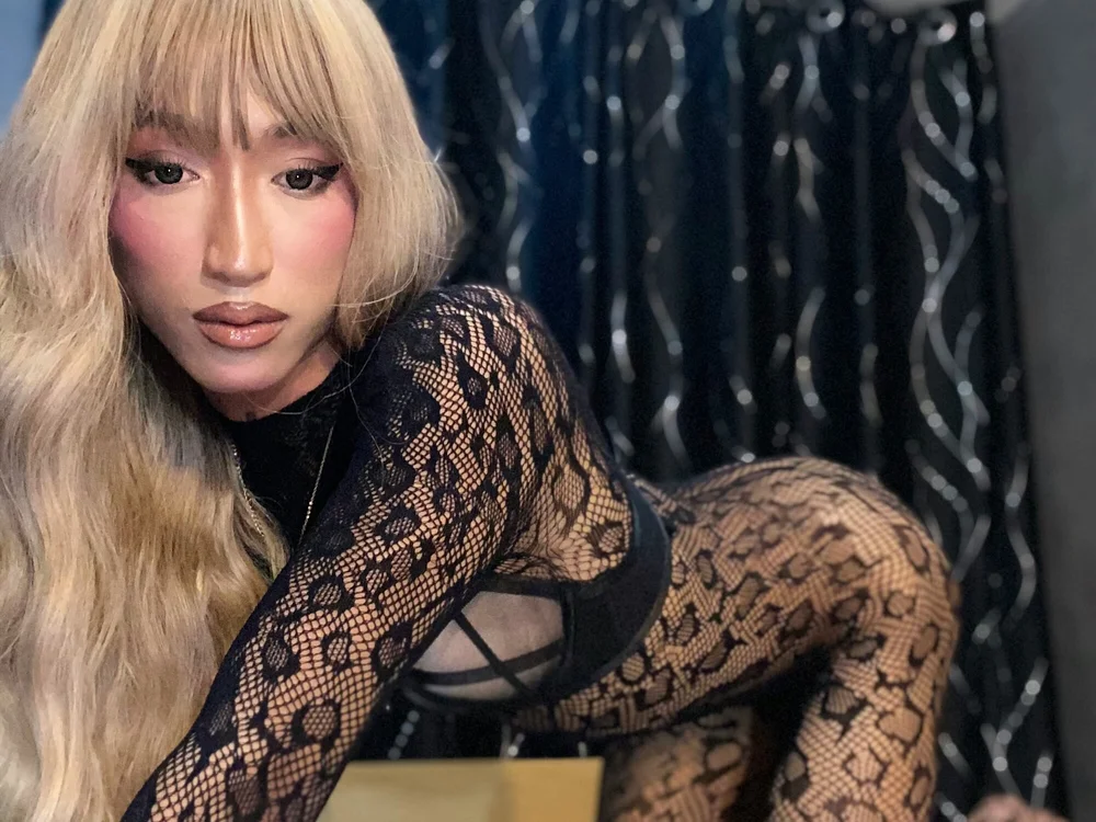 EmeraldGrayyのオフラインXXXチャット