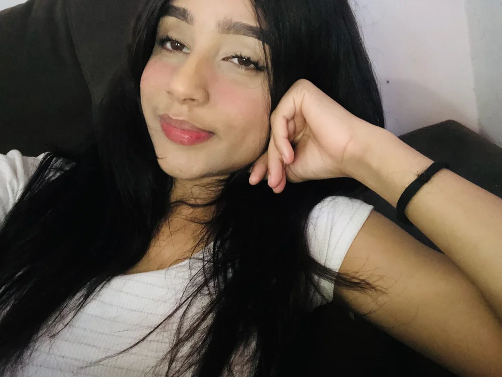 Alexxxa_MM's Offline Chat Room