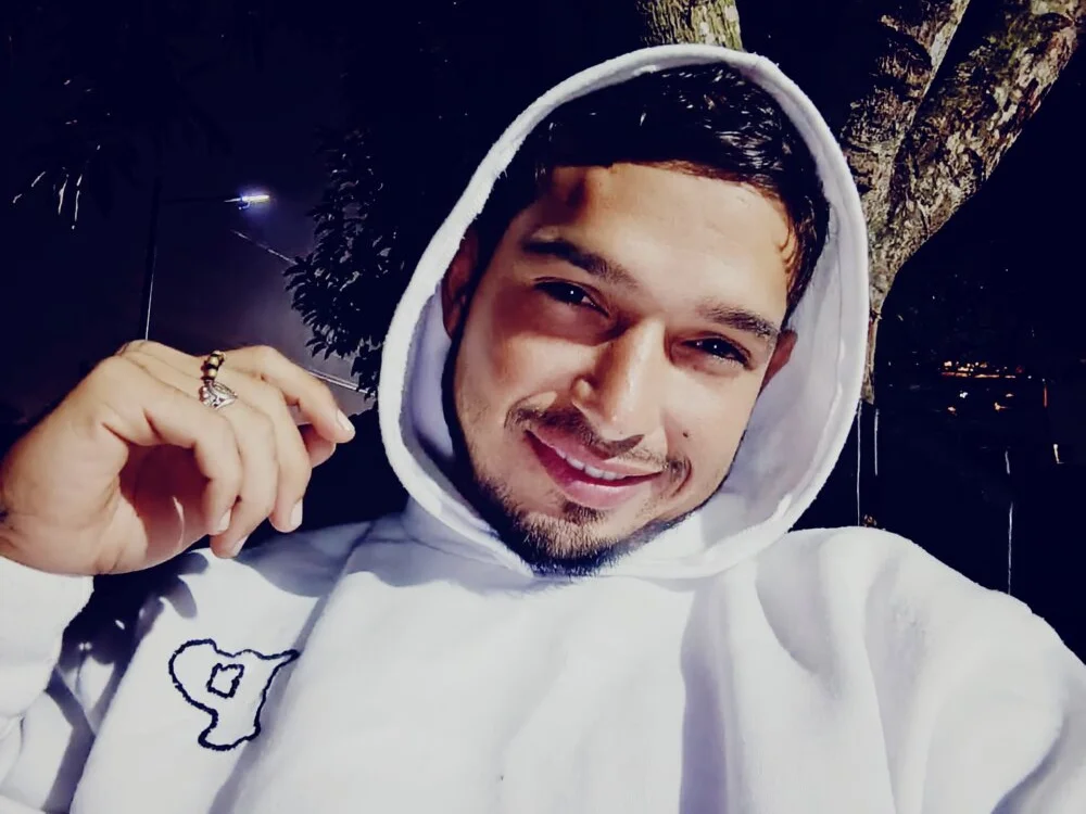 Couple_wildd_ Adlı Modelin Çevrimdışı XXX Sohbeti