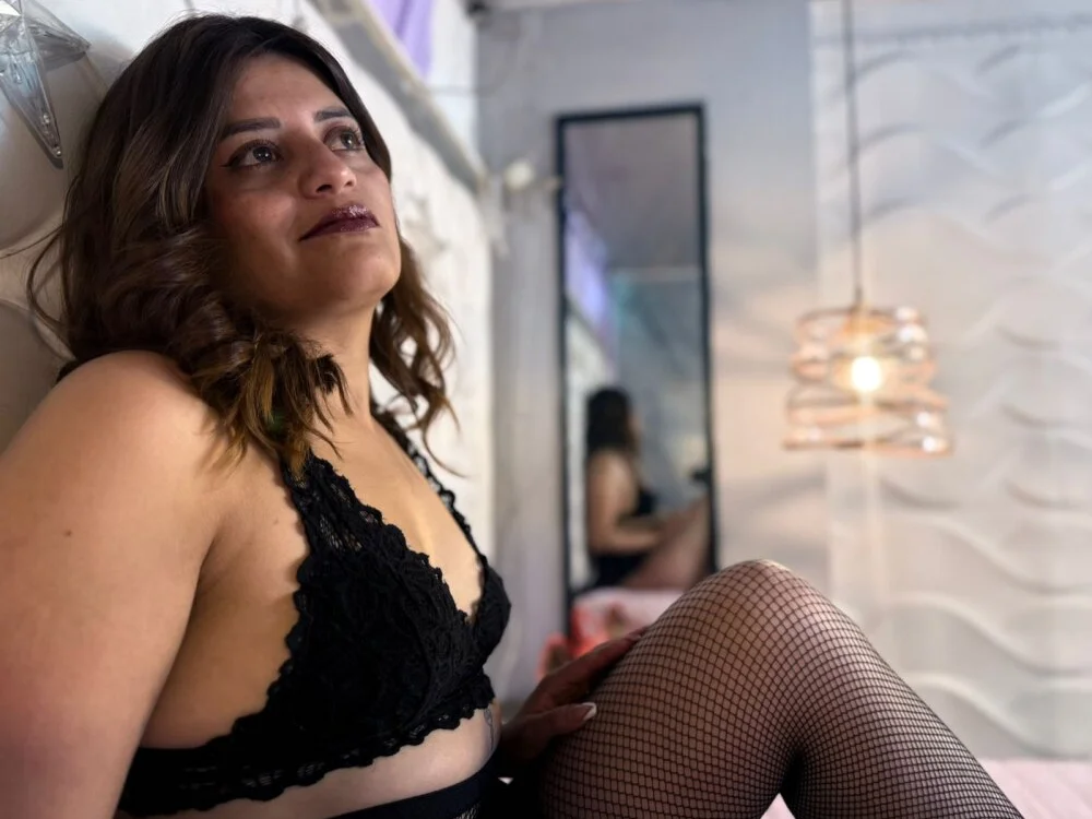 Nahomy-Thomas Offline XXX-chat