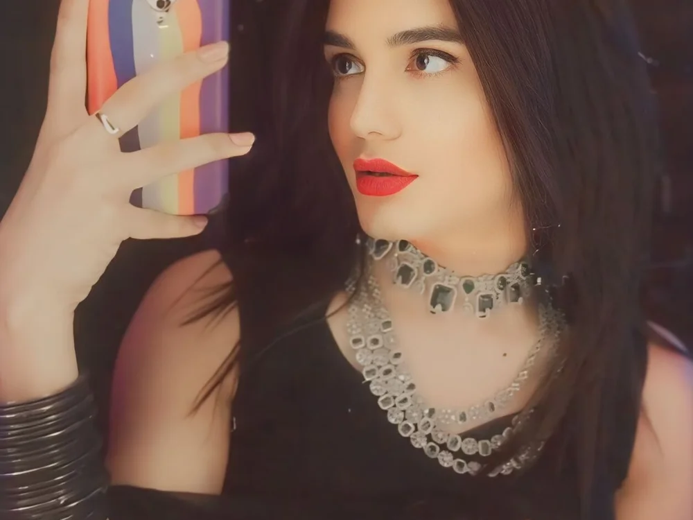 cute_sadia's Offline Chat Room