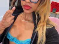 BrookeBanks' Offline Chat Room