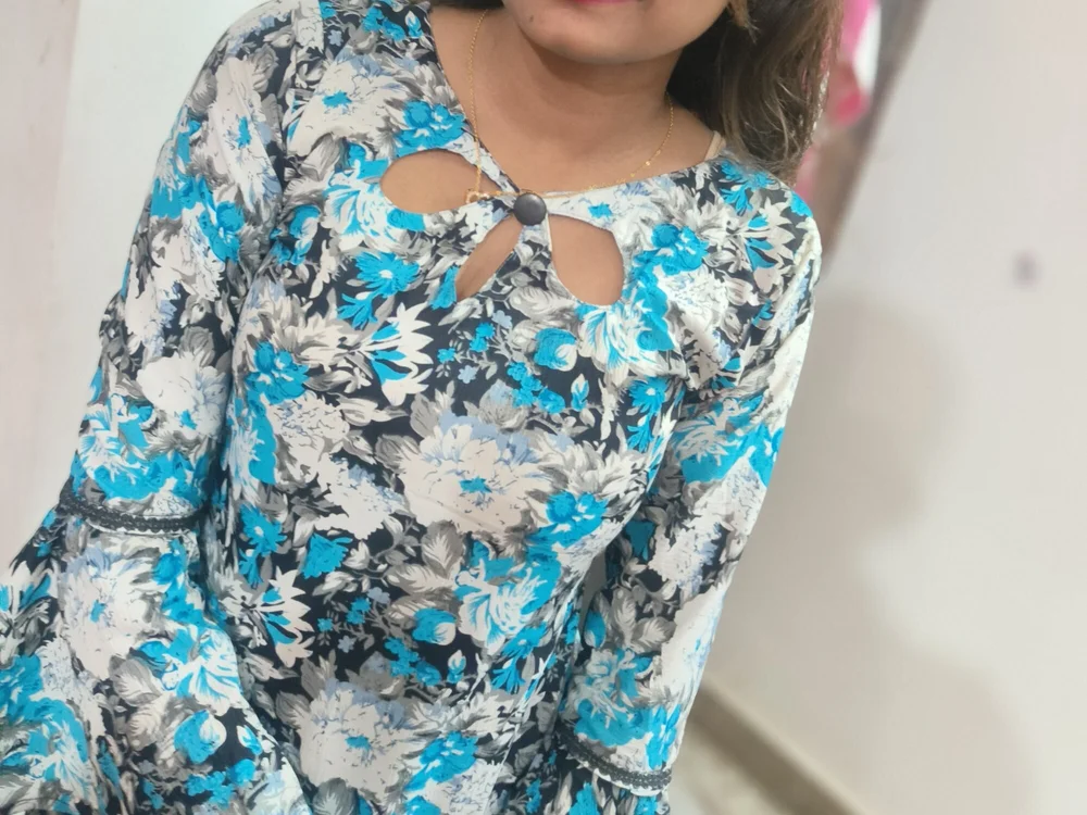 Lovely-Priyaa offline chatrum