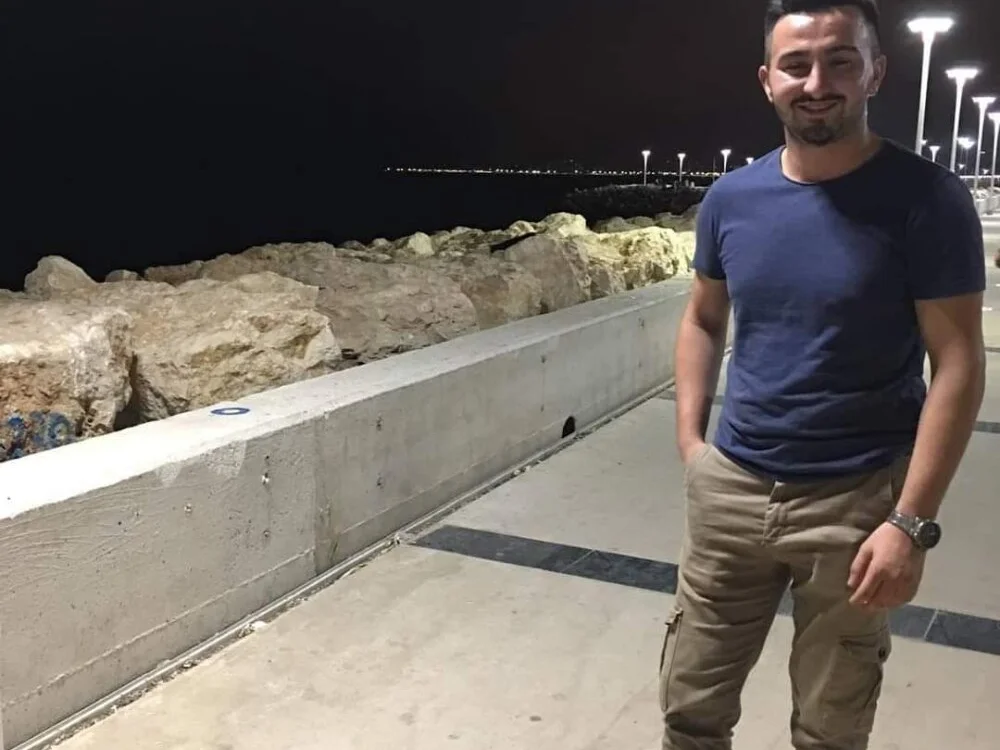 Chatroom XXX hors ligne de Aliyeni1