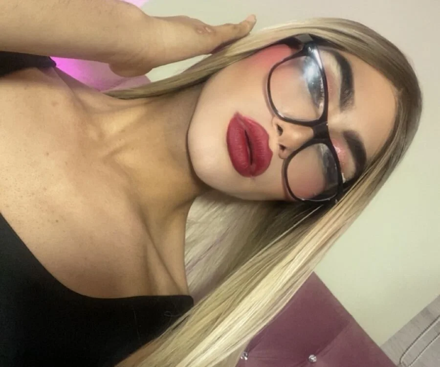 Chatroom XXX hors ligne de Zamara_Kleii