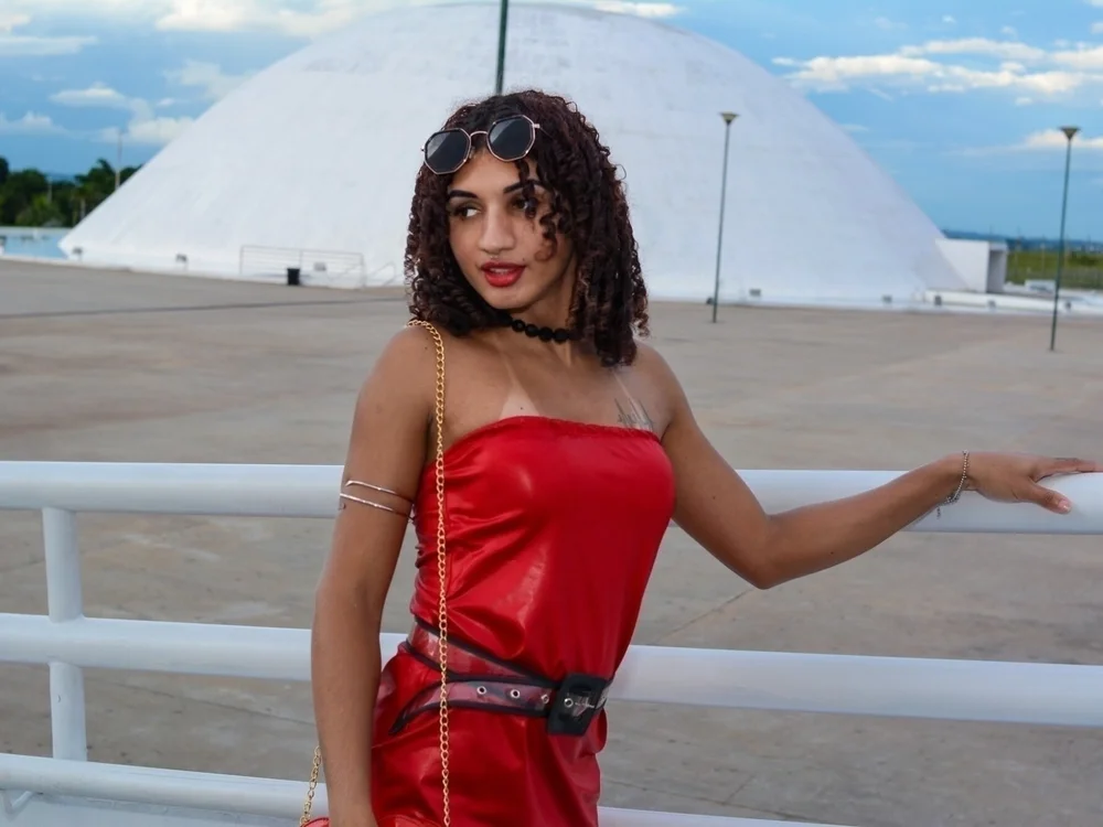 Jade_Munich: συνομιλία ΧΧΧ εκτός σύνδεσης