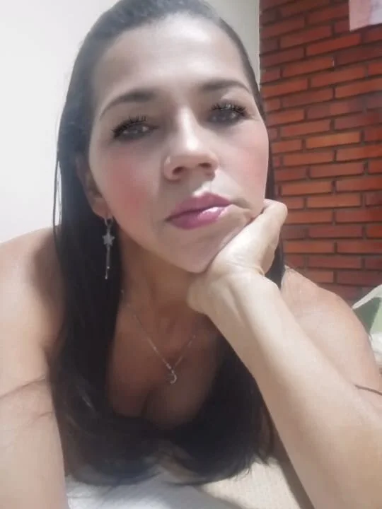 Dulce_emi offline XXX-chat