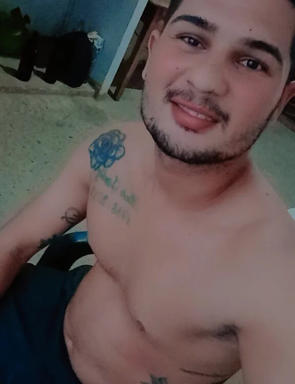 AlejandroSerran Offline XXX-chat
